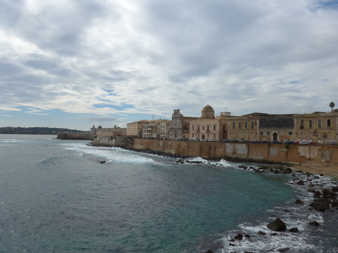 Chiesa dello Spirito Santo-锡拉库扎必去景点