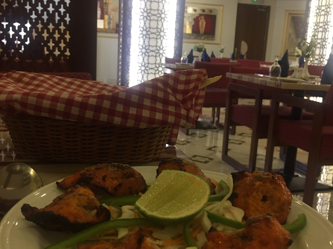 马纳套房酒店主图