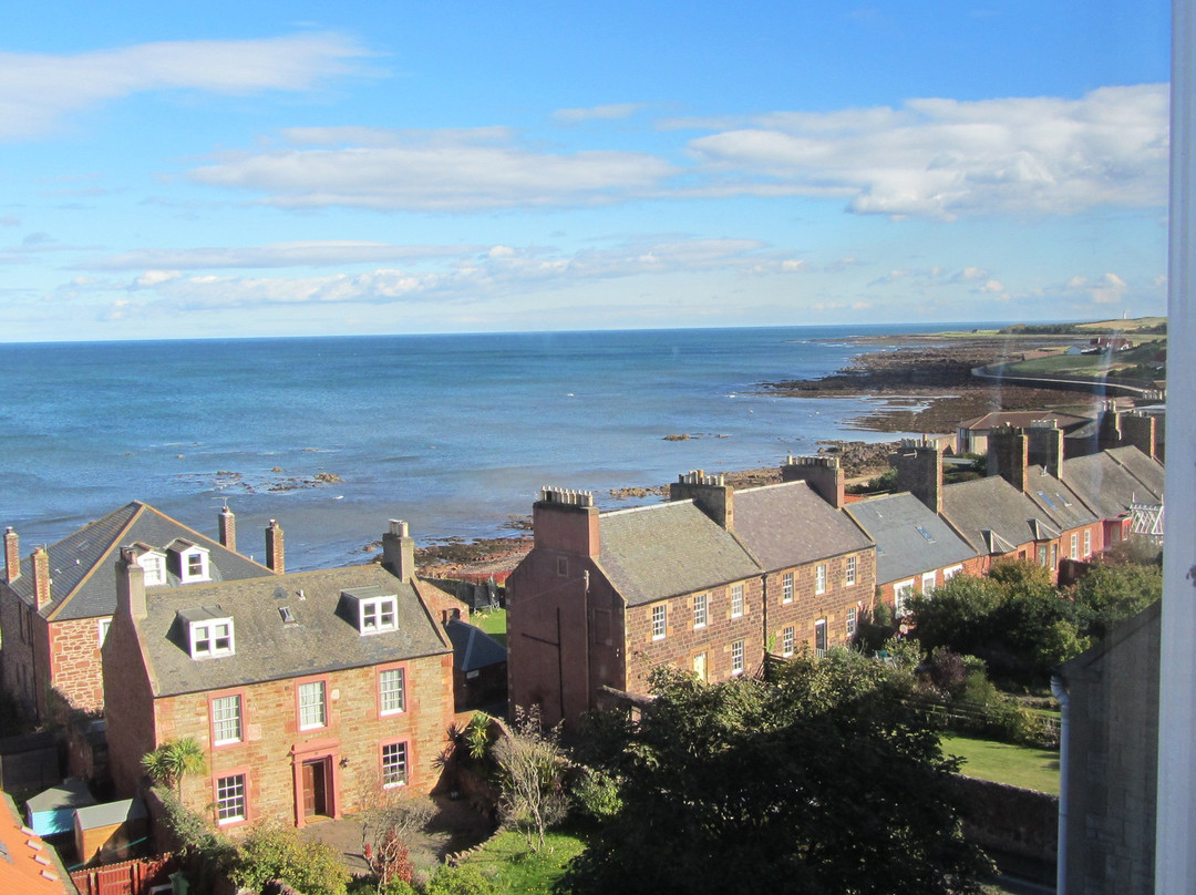 Hillside Hotel Bar and Restaurant主图