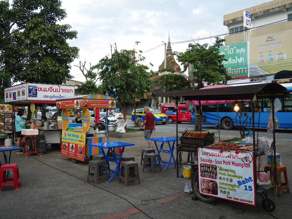 Bumrung Buri Market-清迈必去景点