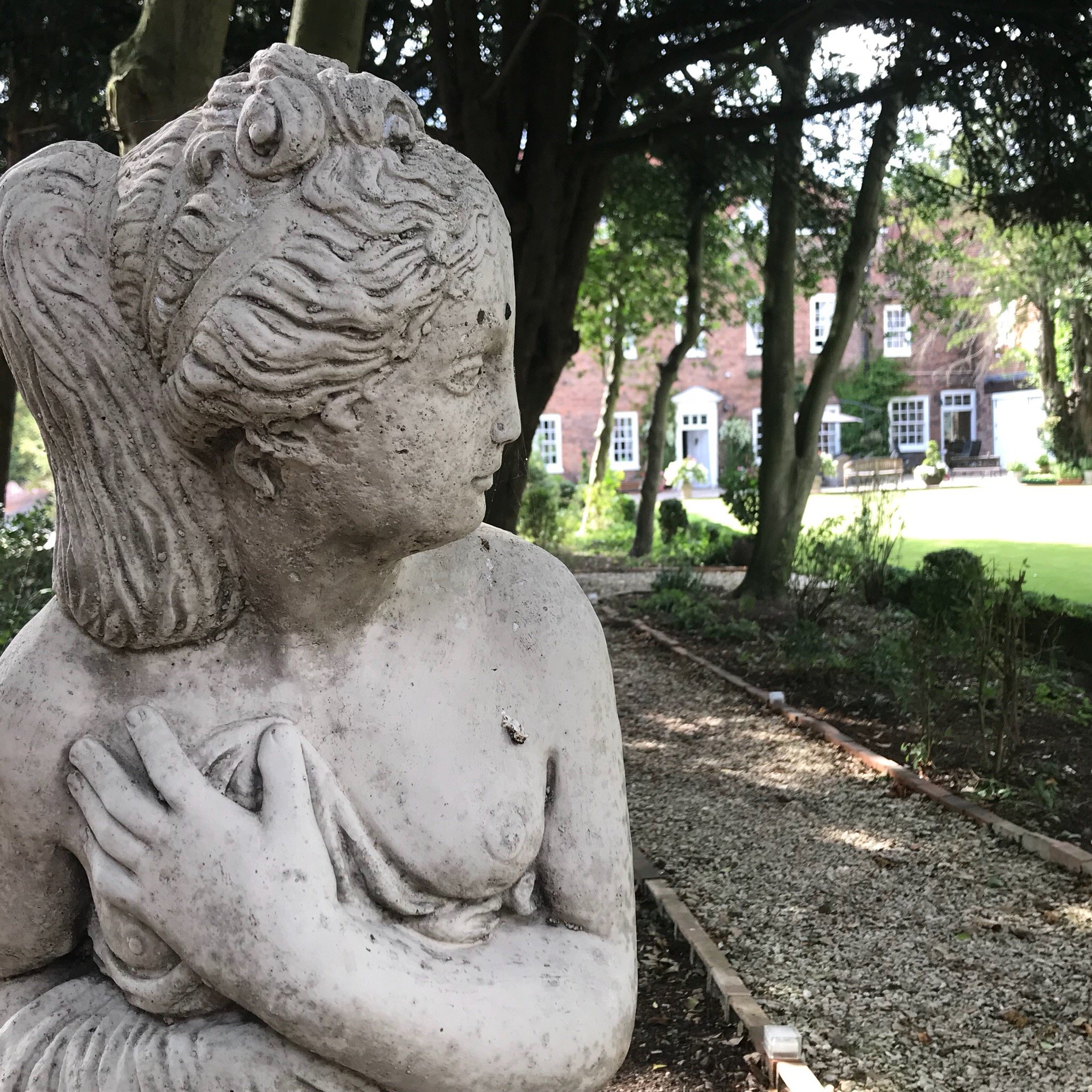 Bardney Hall-官方
