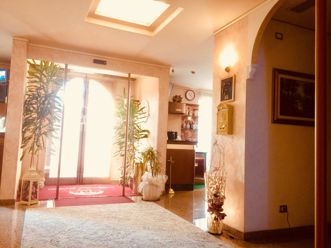 Hotel 2000主图