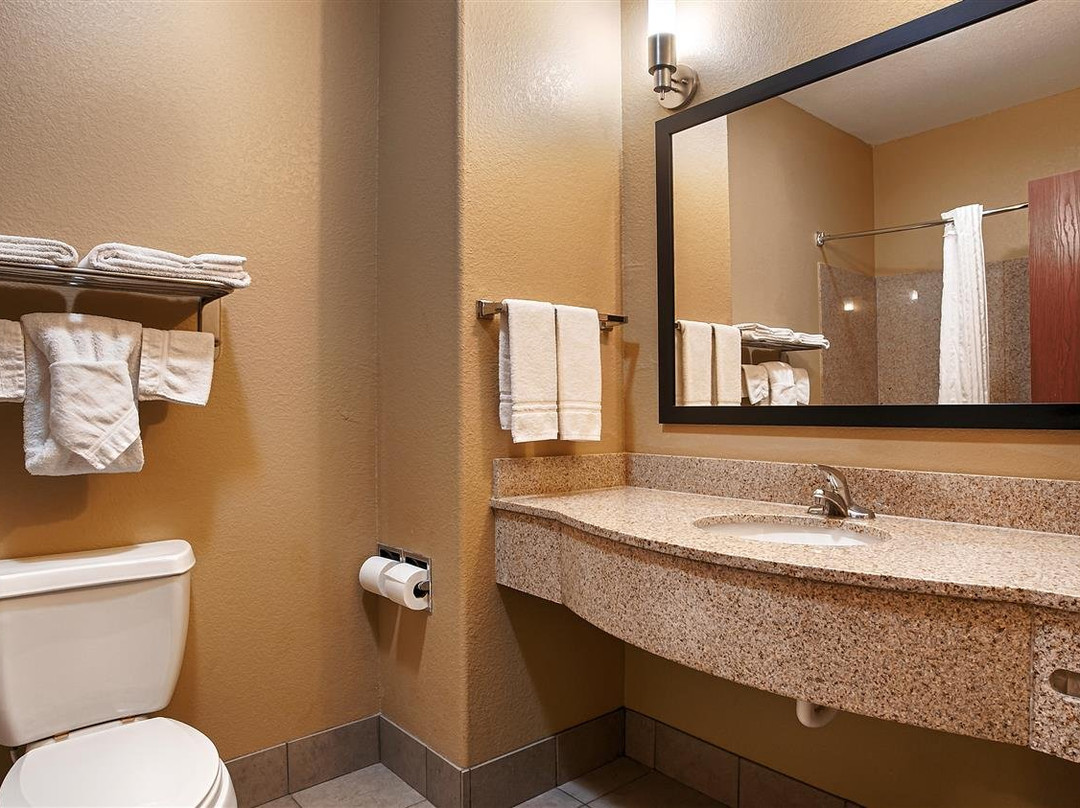 Best Western Oakdale Inn主图