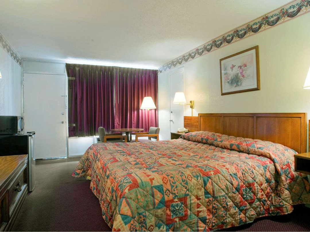 Americas Best Value Inn Loudon Lenoir City主图