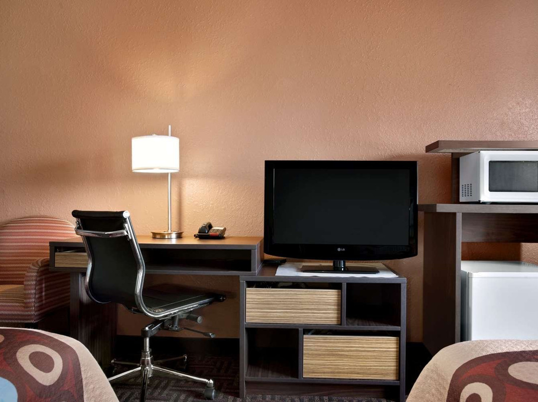 Super 8 by Wyndham Effingham主图