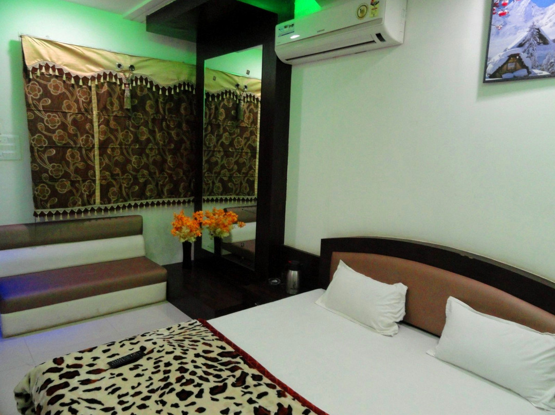 Jaora酒店住宿-Hotel Galaxy Inn