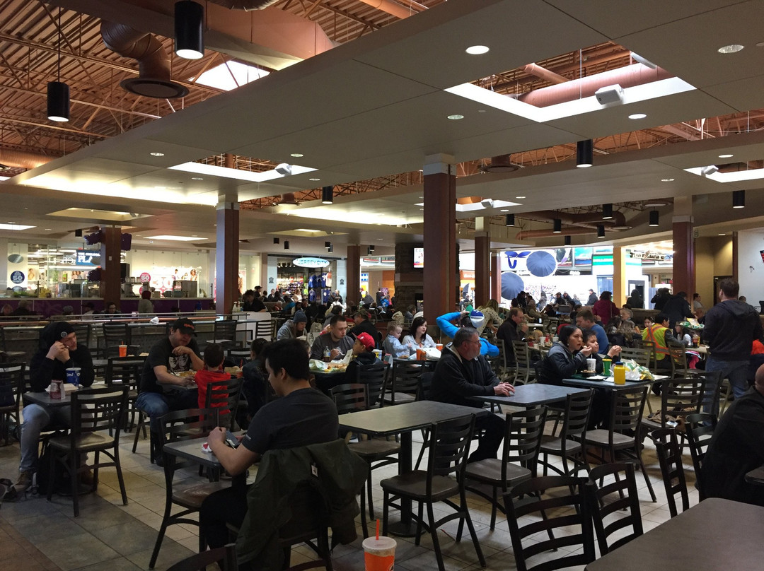 Pine Centre Mall景点图片
