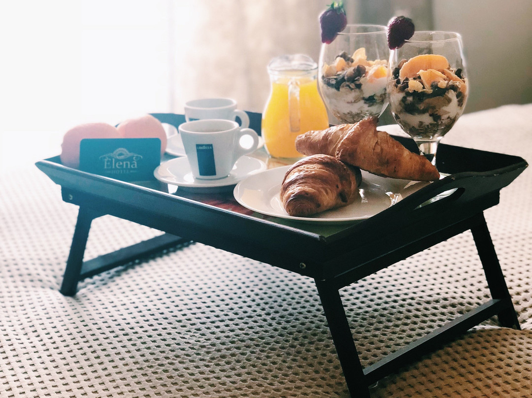 Hotel Elena主图