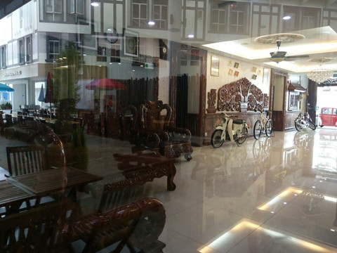 万阿亚萨酒店