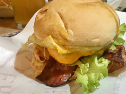 Sarezzo餐馆和美食-Mariello's Pub