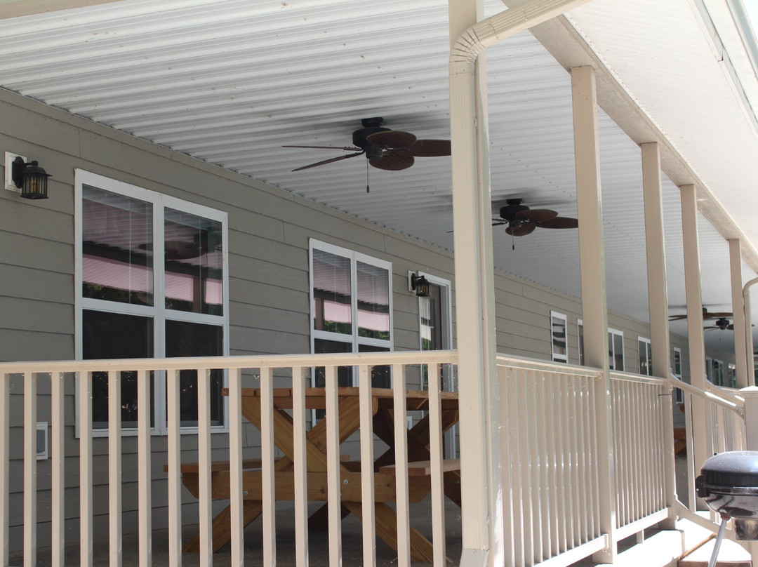 Anthony Acres Resort主图