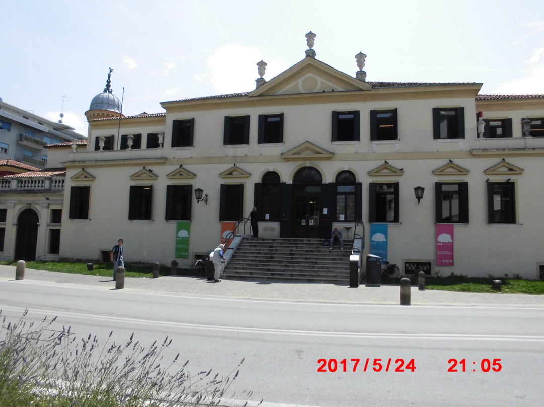 Biblioteca Civica Vez - Villa Erizzo景点图片