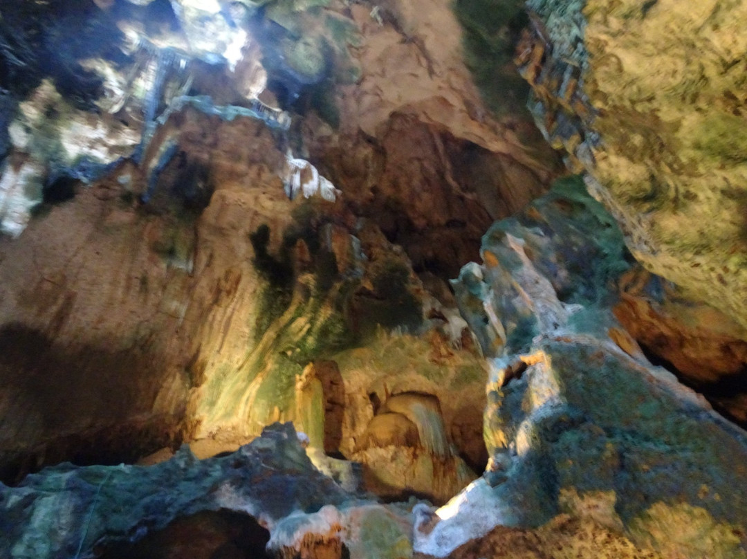 Hato Caves景点图片