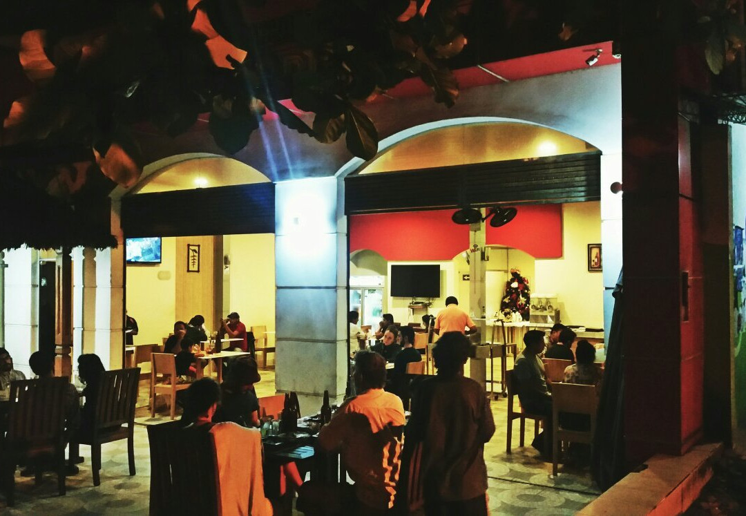 Carcaje Bajo餐馆和美食-Leños Ardientes