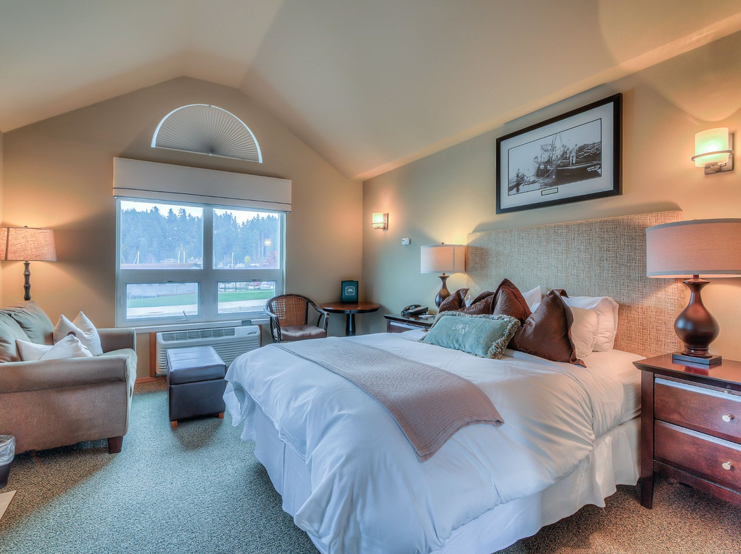 The Maritime Inn主图