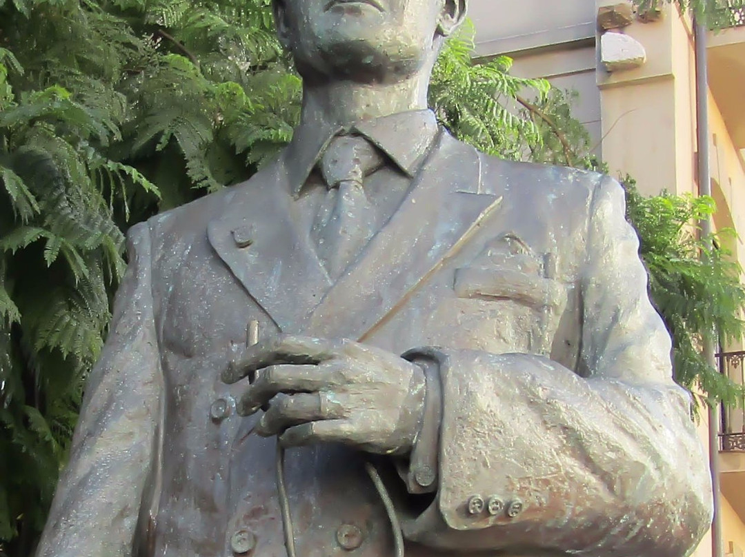 Escultura del Alcalde Sánchez Prados-Ceuta必去景点
