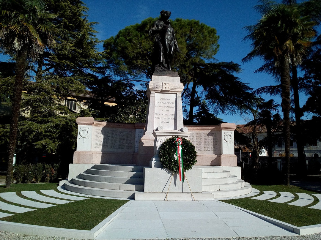 Monumento ai Caduti della Prima e della Seconda Guerra Mondiale-科内利亚诺必去景点