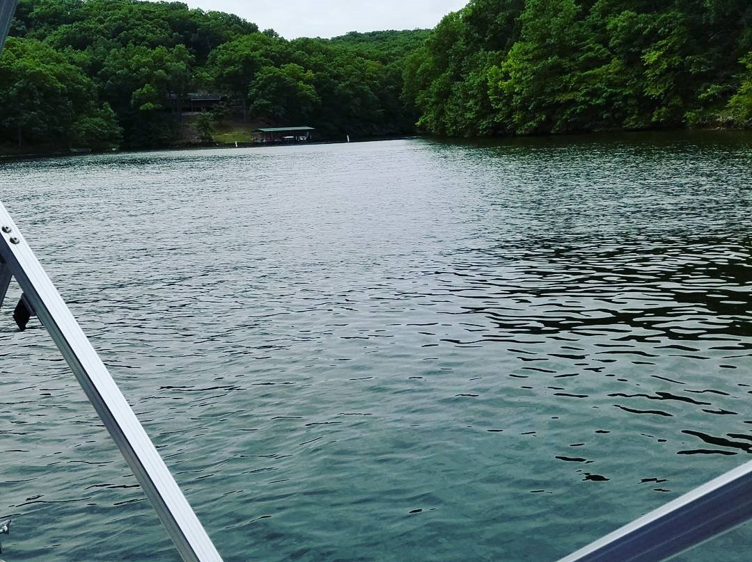Leisure Lake Charters景点图片