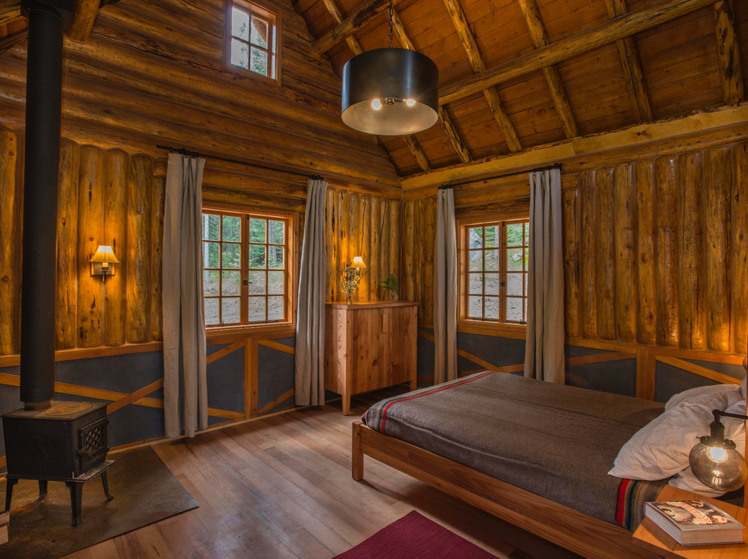 Minam River Lodge