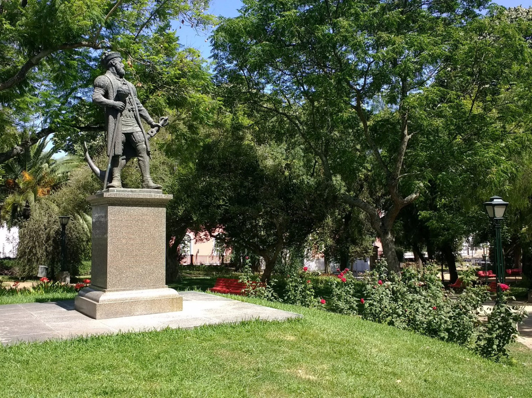 Statue of Vasco da Gama (Évora)-埃武拉必去景点