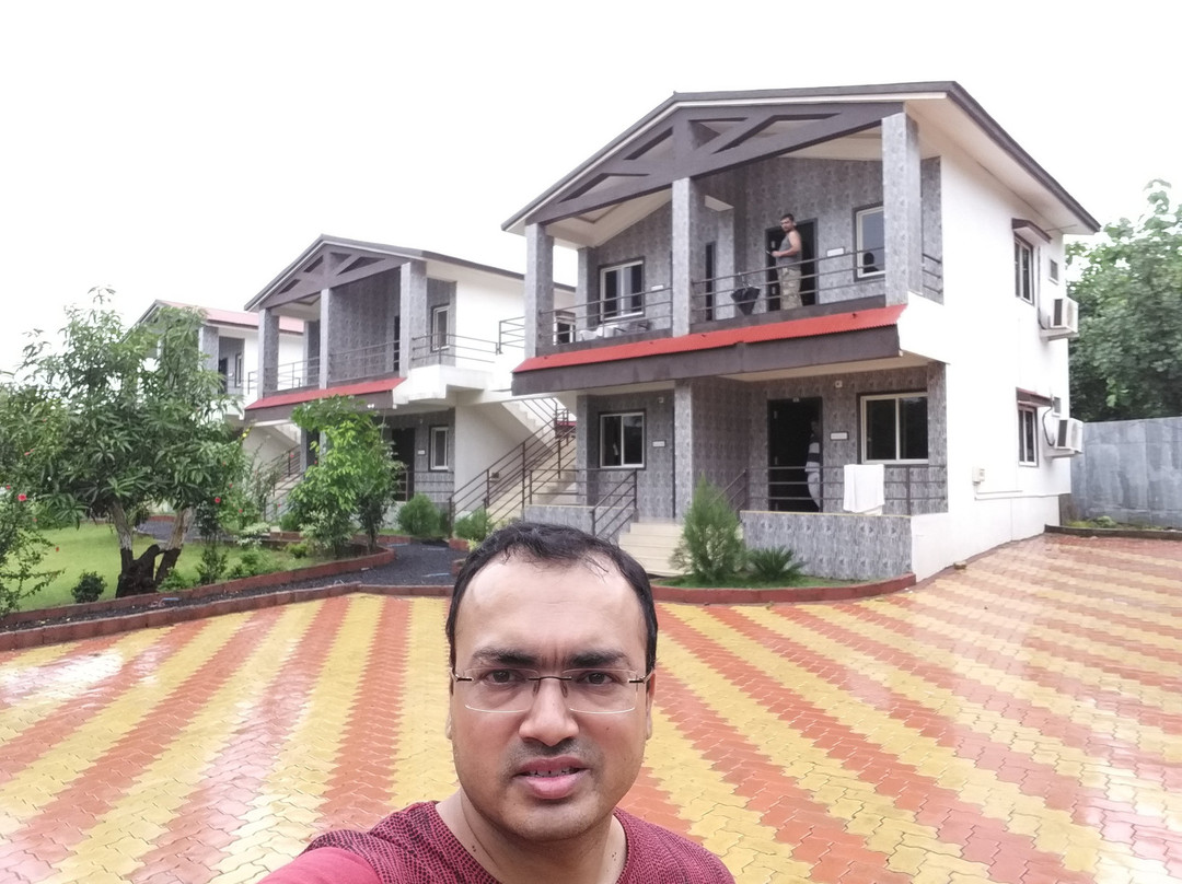 The Gir Garden主图