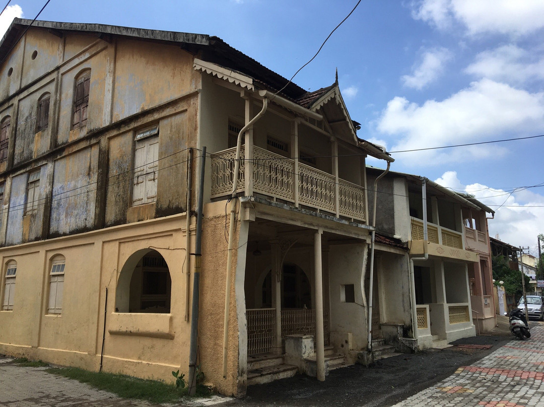 Udvada酒店住宿-Globe Hotel Udvada