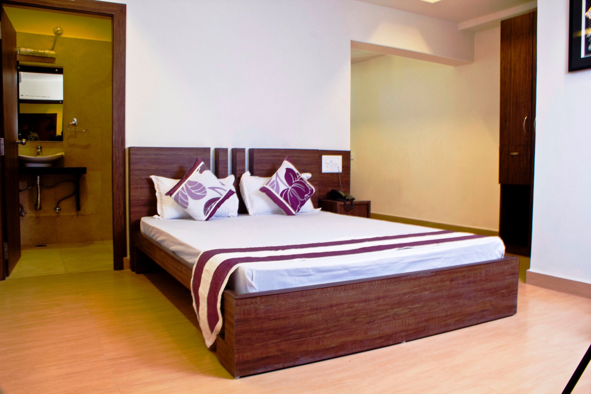Vrindavan Palace Hotel-官方