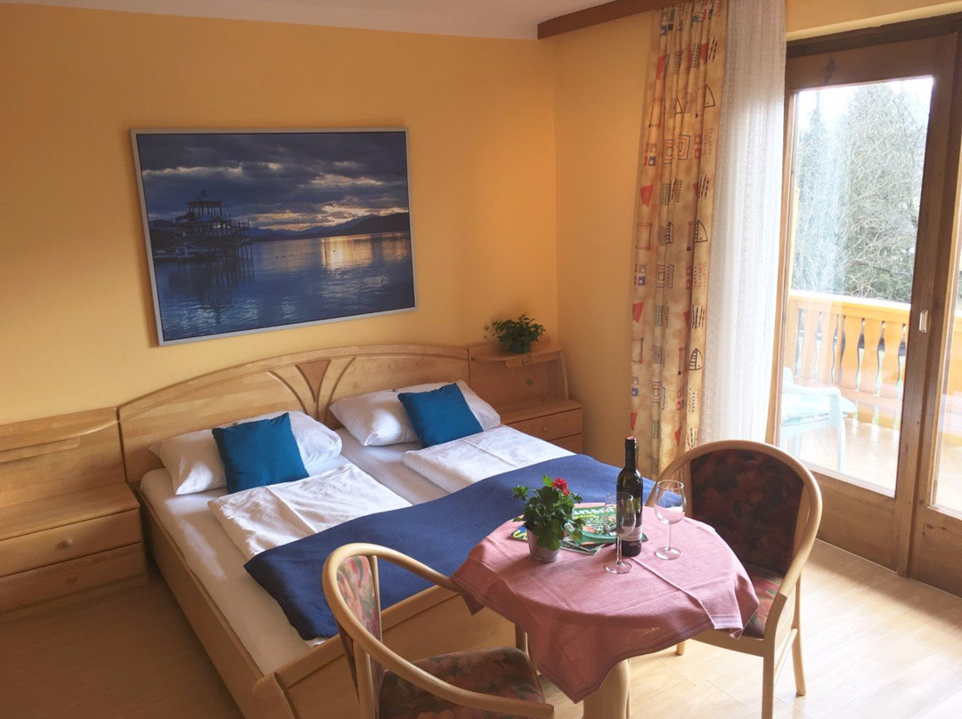 Baldramsdorf酒店住宿-Karlsdorfer Hof