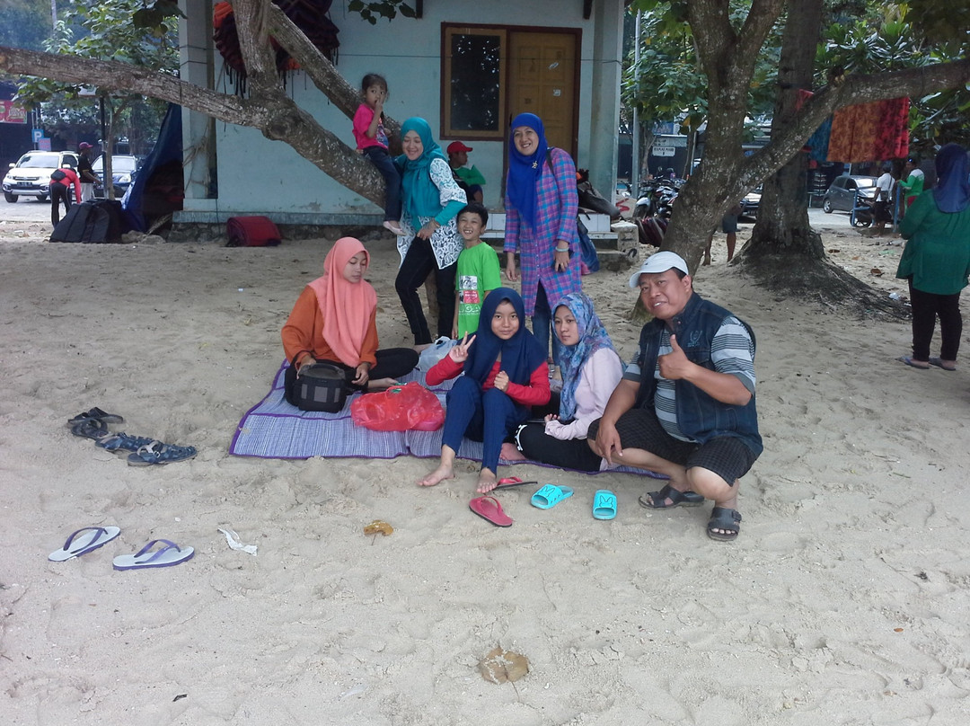 Pasir Putih Beach景点图片