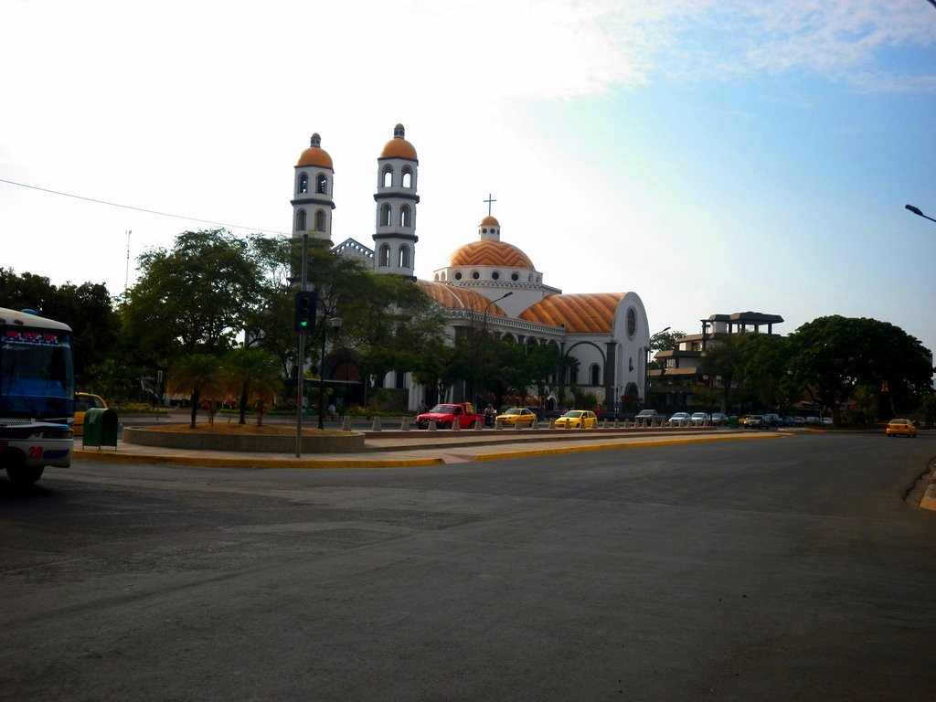 Parque Central Vicente Amador Flor景点图片