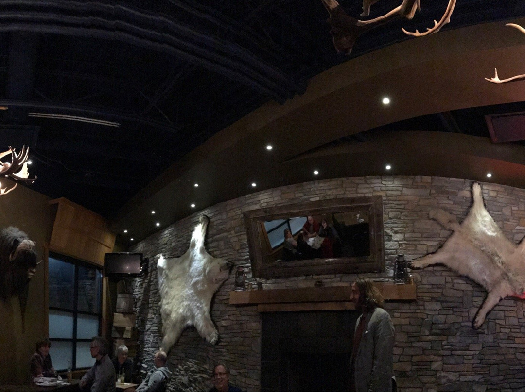 Storehouse Bar & Grill-Iqaluit必去景点