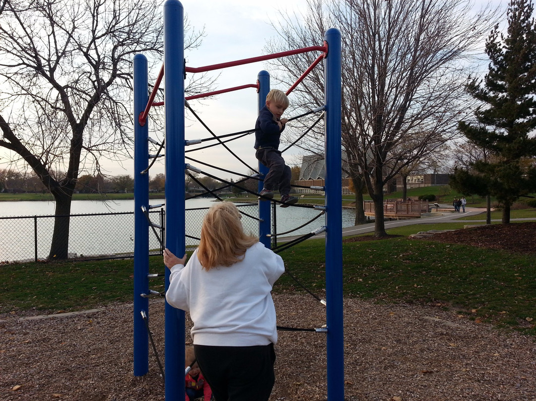 Lake Opeka-德斯普兰斯必去景点