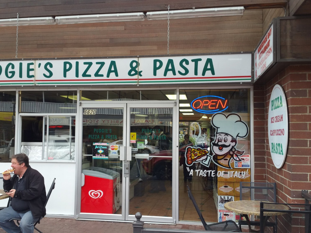 Caulfeild餐馆和美食-Pudgie's Pizza