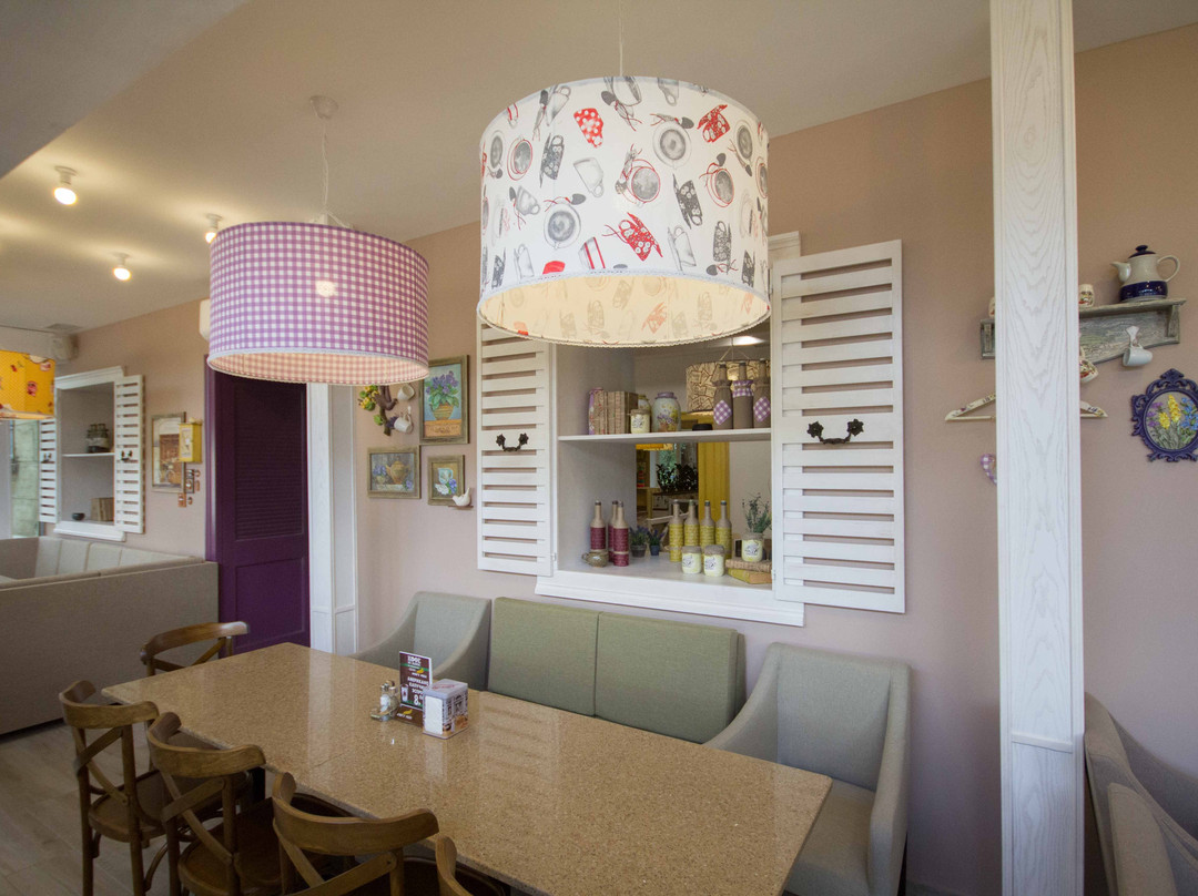 Carmanova餐馆和美食-La Vida