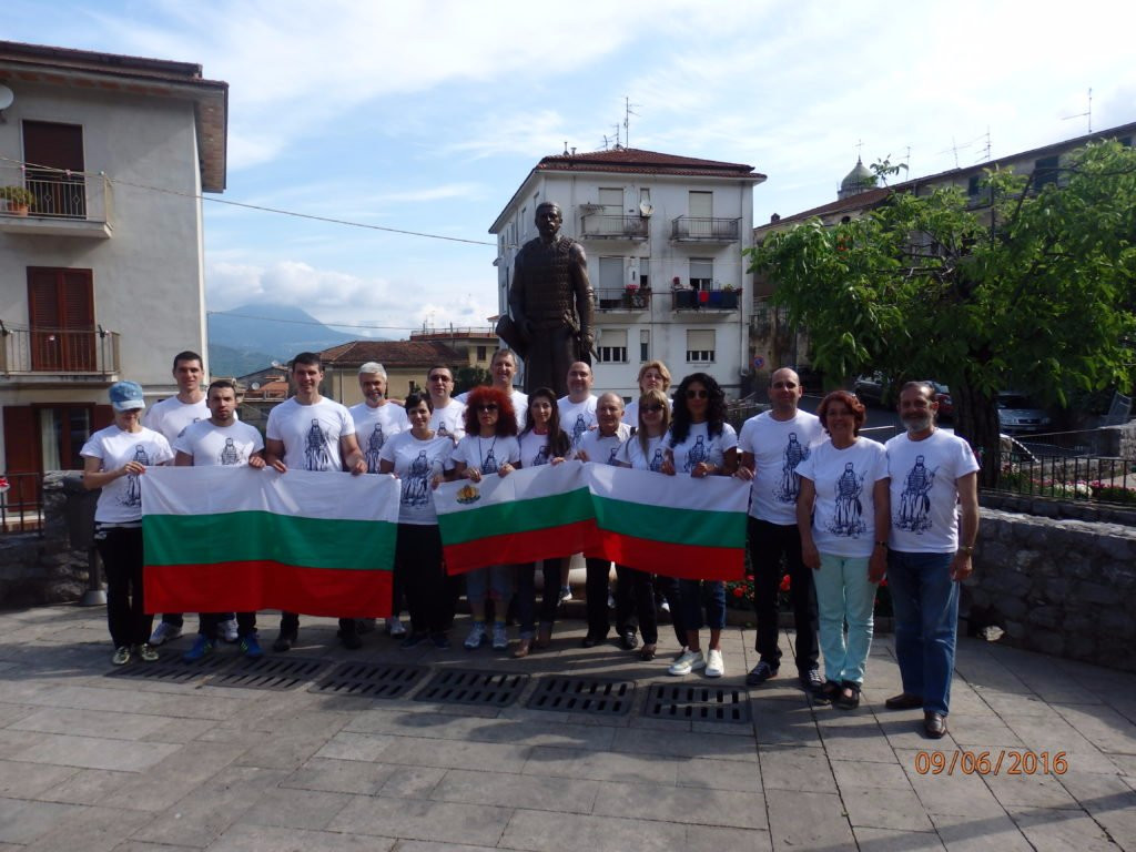 Statua del Principe Bulgaro Khan Alzeco景点图片