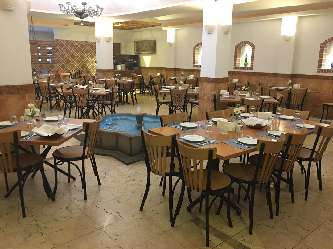 Tabriz餐馆和美食-Delestan Restoran & Fast Food