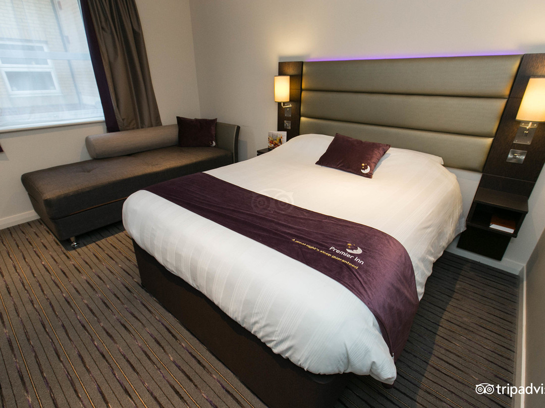 Premier Inn Pontefract North Hotel