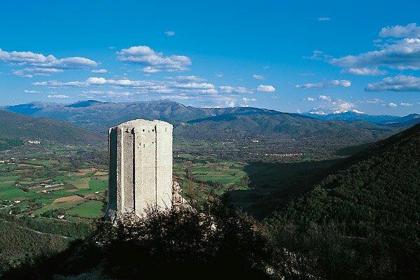 Sentiero Leonessa-Torre Angioina景点图片