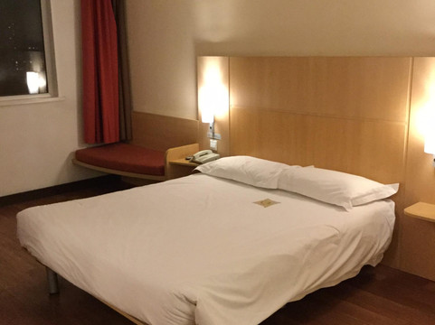 天津天纬宜必思酒店地纬路店主图