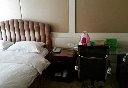 圣洁假日酒店主图