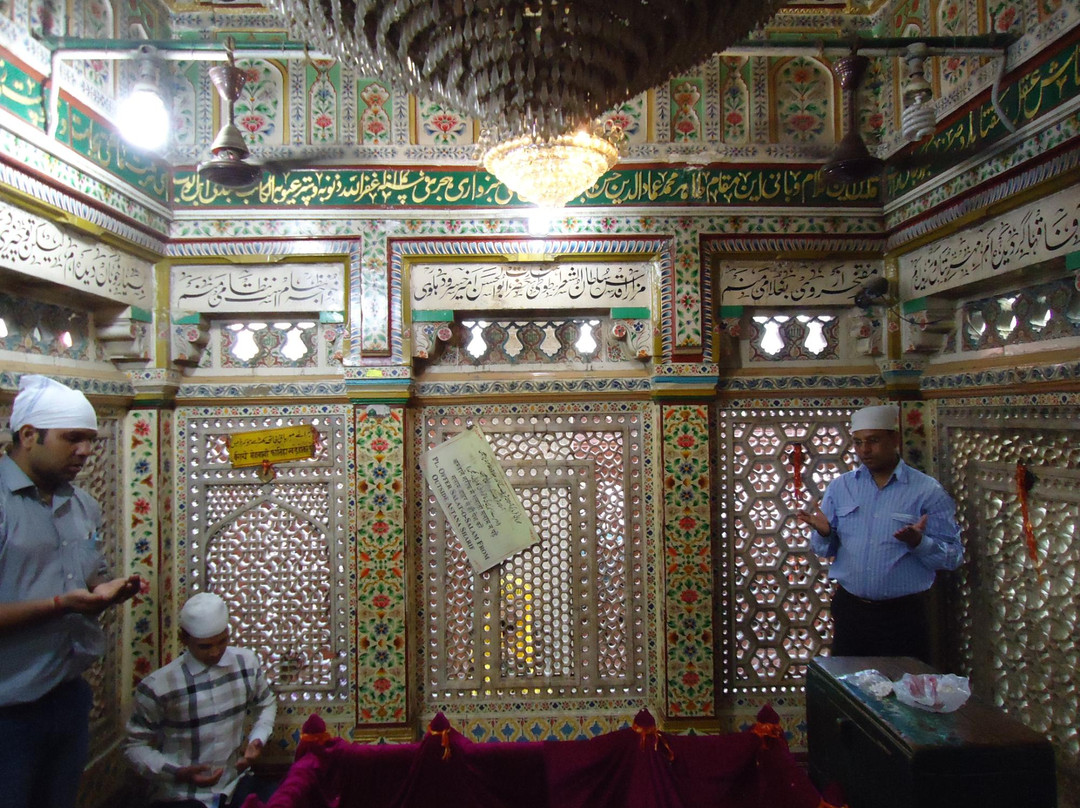 Tomb of Amir Khusro-新德里必去景点