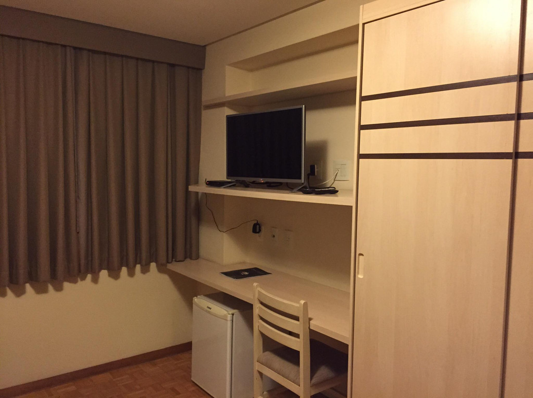 River Park Hotel主图