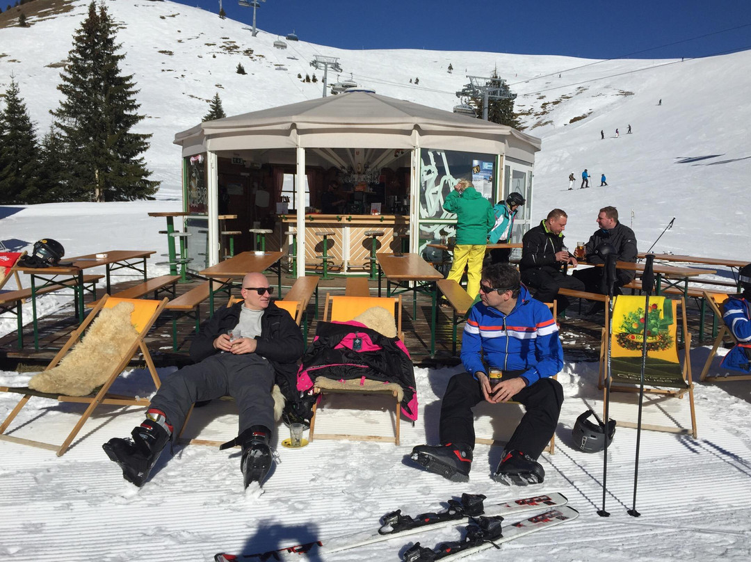 洛法餐馆和美食-Kuhbar
