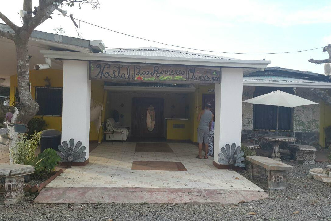 Hostal Riviera Chiricana