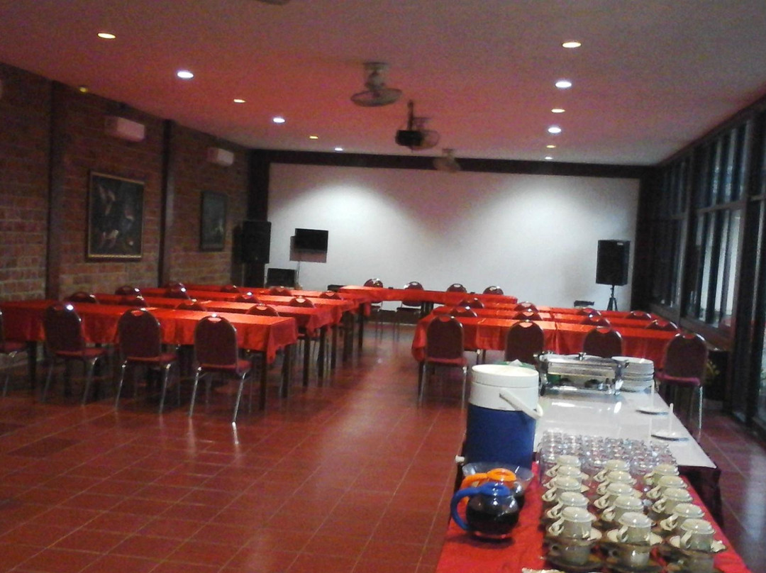 Pemalang酒店住宿-Segoro Hotel & Resto