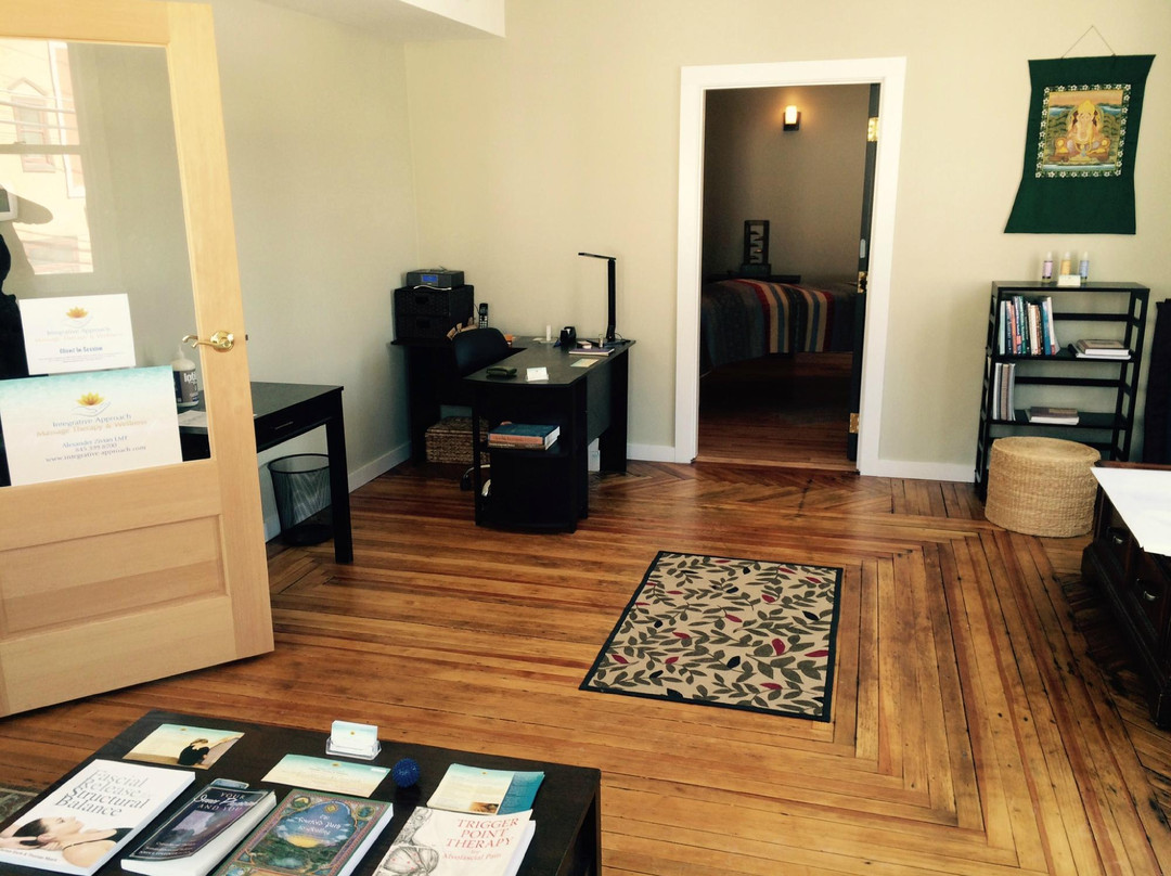 Integrative Approach Massage Therapy & Wellness-Tannersville必去景点