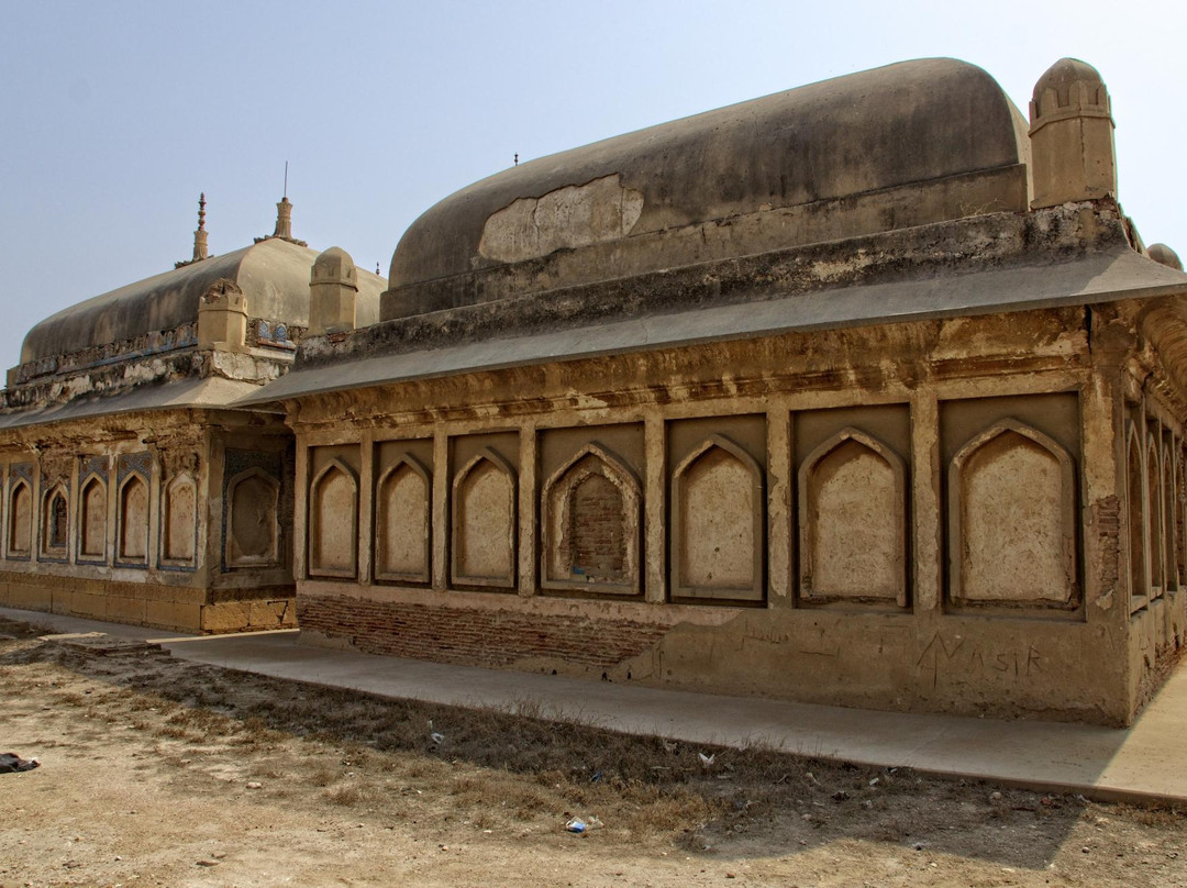Miran Ja Quba (Tombs of Mirs)-海德拉巴必去景点