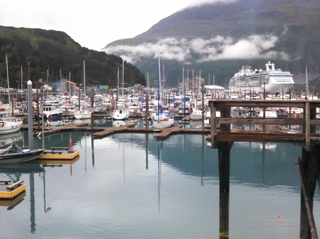 Whittier Harbor-惠提尔必去景点