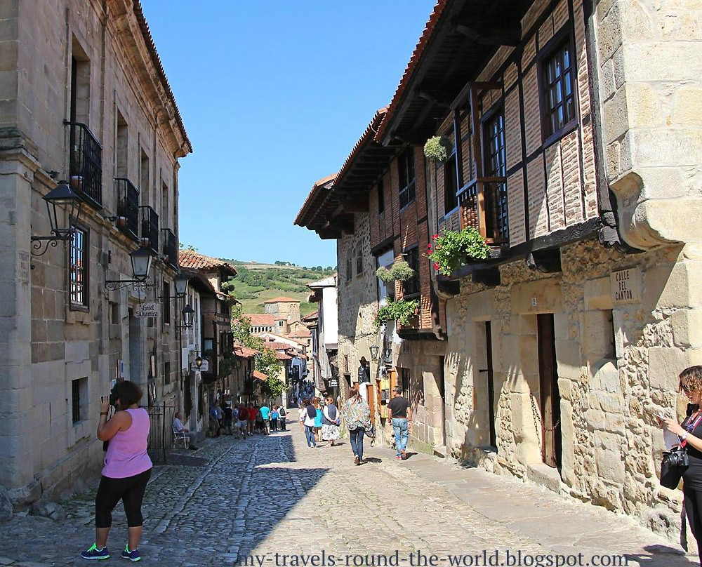 Calle de Santo Domingo景点图片