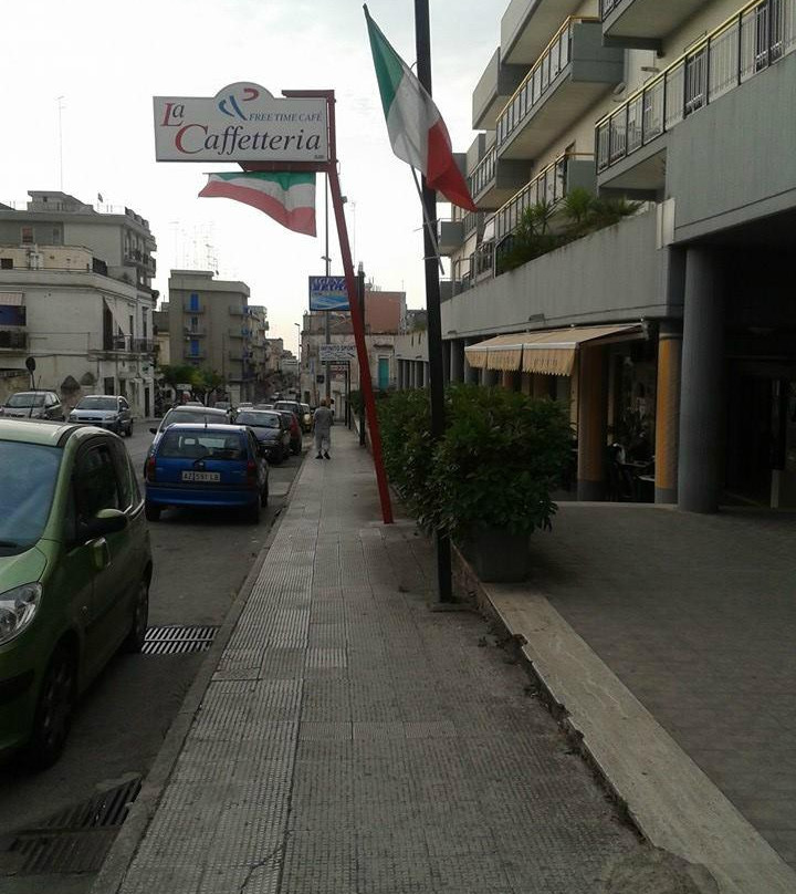La Caffetteria-卡斯特拉内塔必去景点
